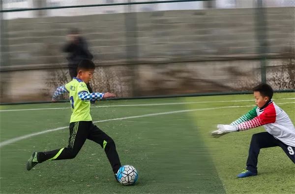 泰山足球摄影,泰山区拍照摄影