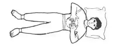 身上这一处是气血之源每天揉三次,肩井穴常按揉疏通全身气血