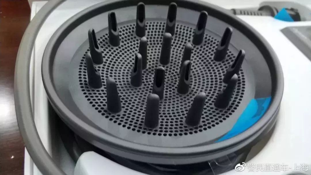 戴森吹风机真的跟假的有什么区别,假的戴森吹风机跟真的区别