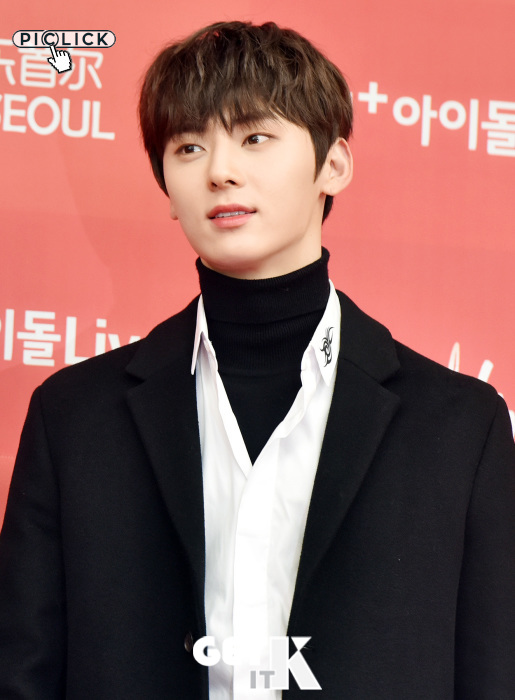 校服Chuu-外套白虎-正装黄旼炫，“偶像服装模特好感度”分别占据1位（GETITK）