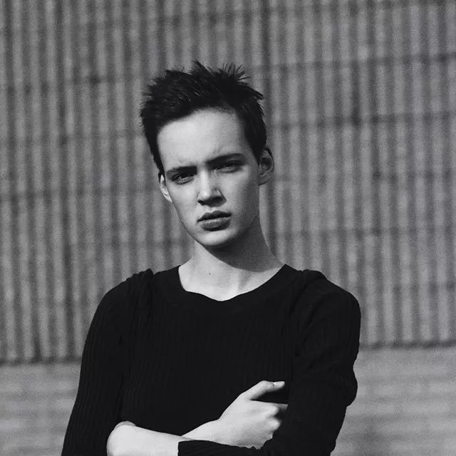 雌雄莫辨｜女孩的娇柔脸和男孩的身躯在TA身上同时出现……