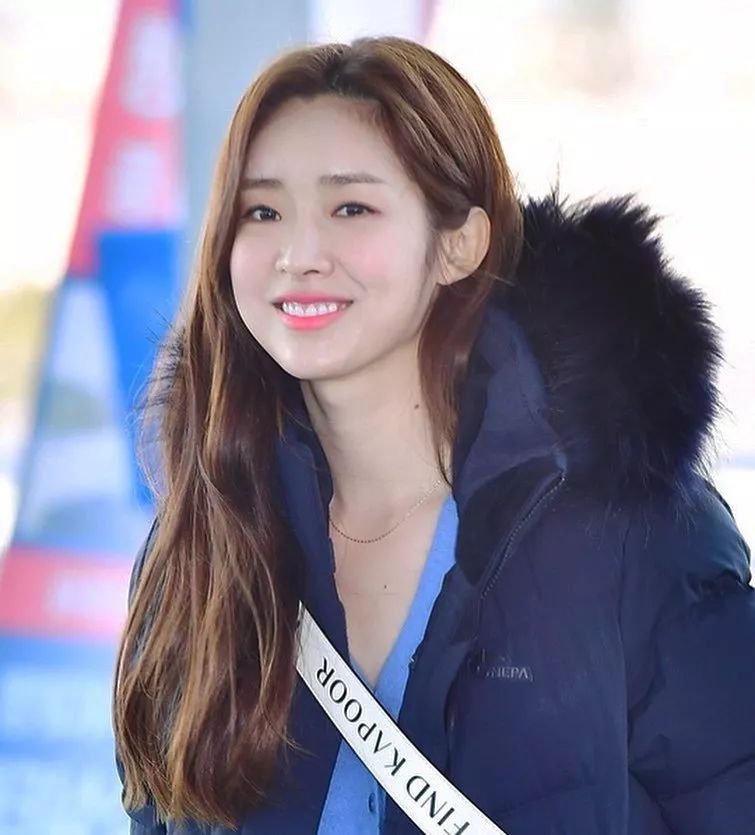 韩国女私服穿搭,韩国女星私服极简风穿搭