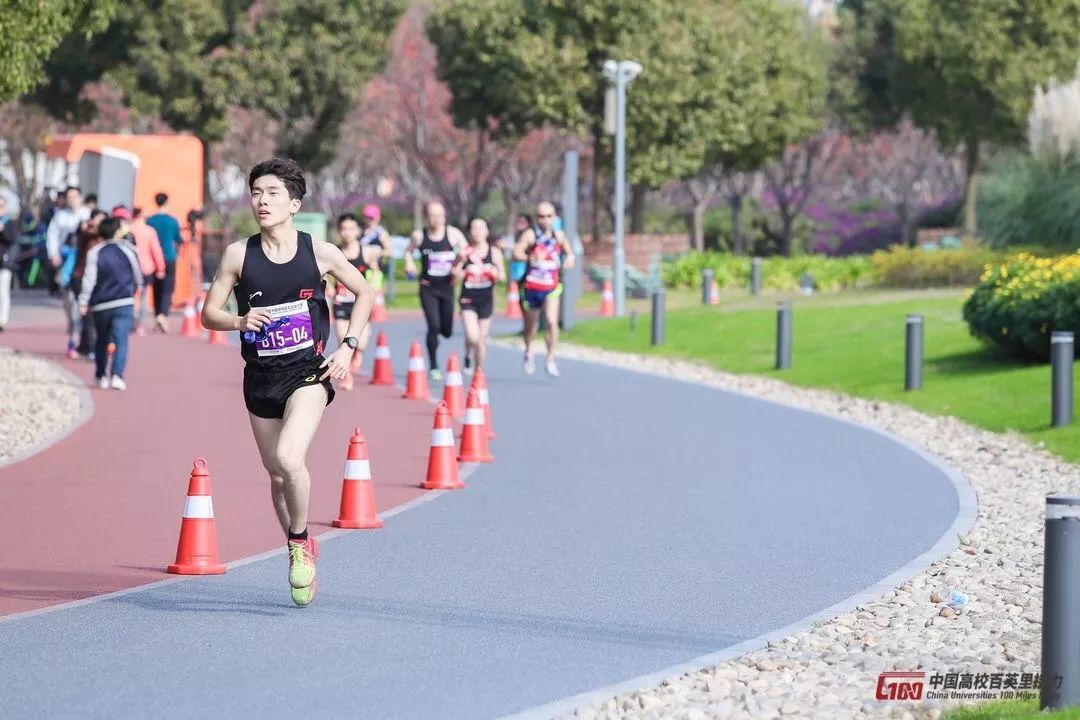 帅到炸裂!你身边的川大体育之星大揭密!