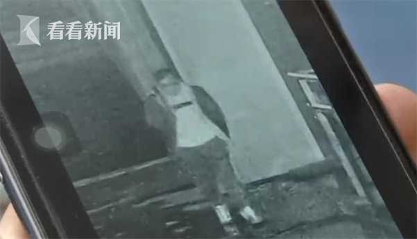 男子与女友开房半夜听到奇怪声音竟是有人在墙壁挖出一个洞*窥偷**