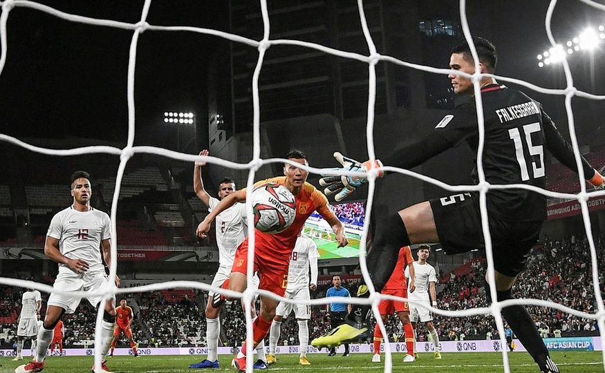 足球中的微笑瞬间,中国足球的泪水