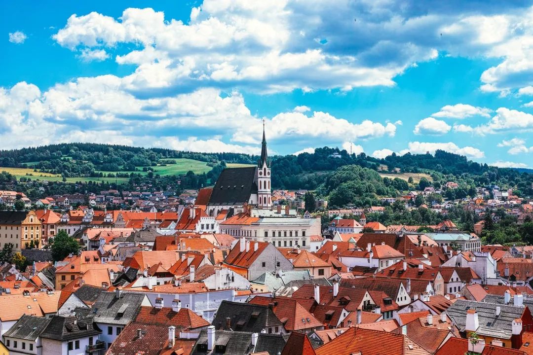 旅游推荐排行榜前十名国内外,去哪个国家旅游有逼格又便宜