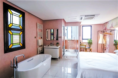 最惊艳的民宿房子,大山里面的现代风民宿