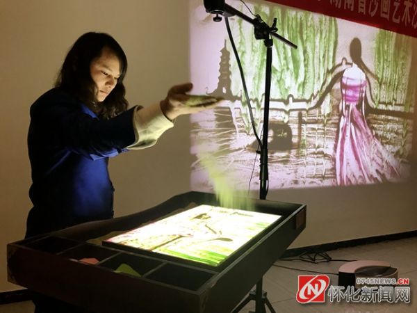 美丽而又奇特的沙画,第一届神奇的沙画