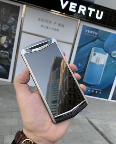 vertu纬图vision高端商务手机评测,vertu威图手机怎么样