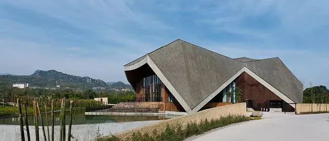 儿童哪个季节可以泡温泉,儿童冬天泡温泉攻略