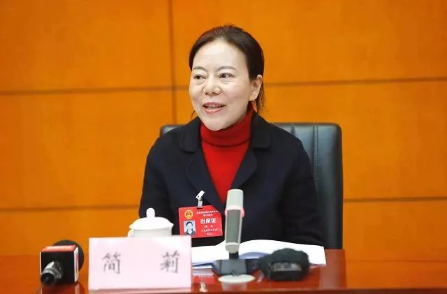 25条举措助力民营经济,两个行动助力民营经济发展方案