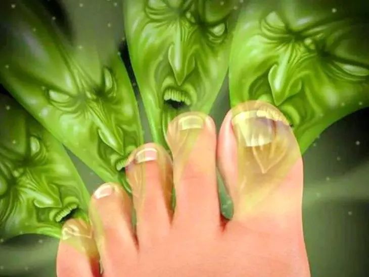 这颗小白球，居然彻底治愈了我的脚臭，日本家庭必备的除臭杀菌神物，三分钟还你一个清新的“脚气”！