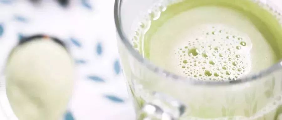 过年走亲戚拜年应该送什么好,给富亲戚拜年送什么好