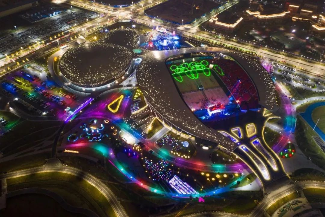 来吧!侧田、黄凯芹邀你到鼎湖一起过大年!