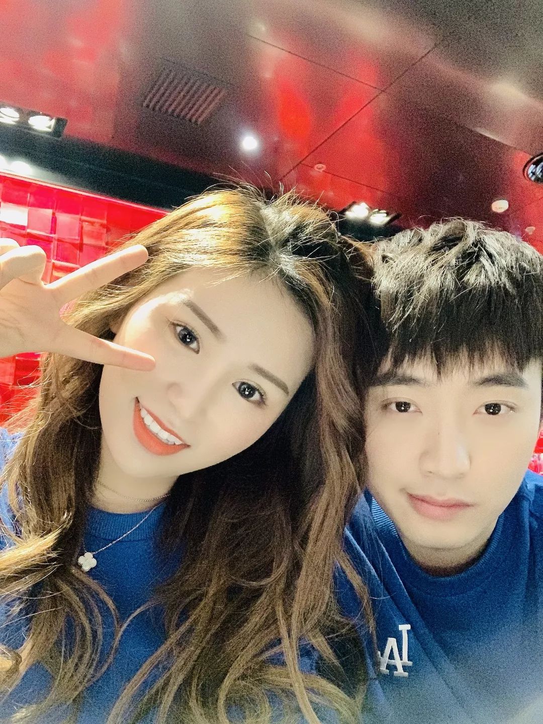 我和男朋友的服装对比,与闺蜜男朋友穿情侣装