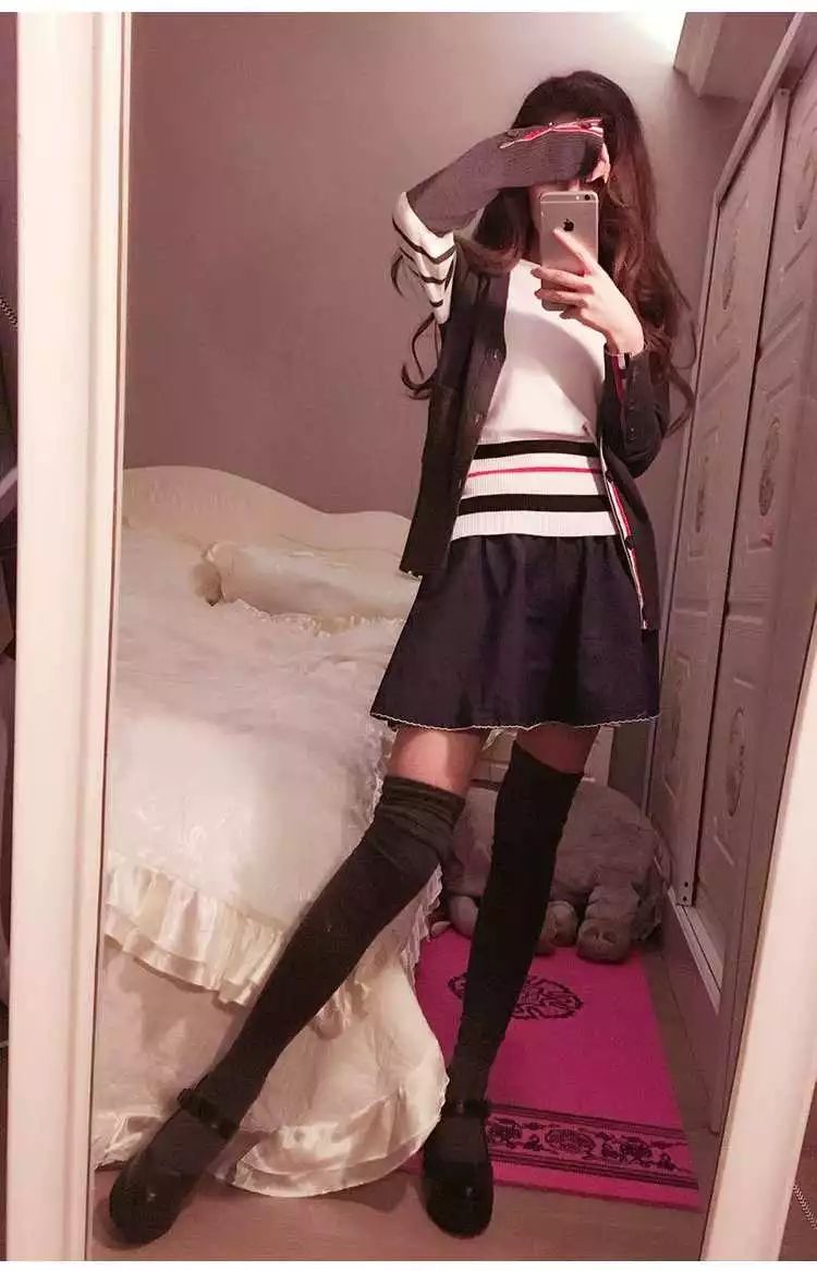 我和男朋友的服装对比,与闺蜜男朋友穿情侣装