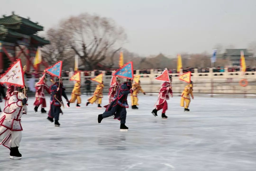 紫禁城里过大年故宫,紫禁城里过大年鸟巢