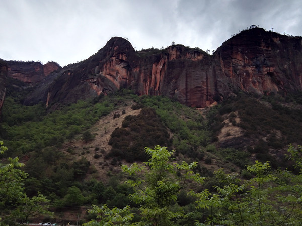 飞拉达攀岩金刀峡,老君山飞拉达攀岩有安全绳吗