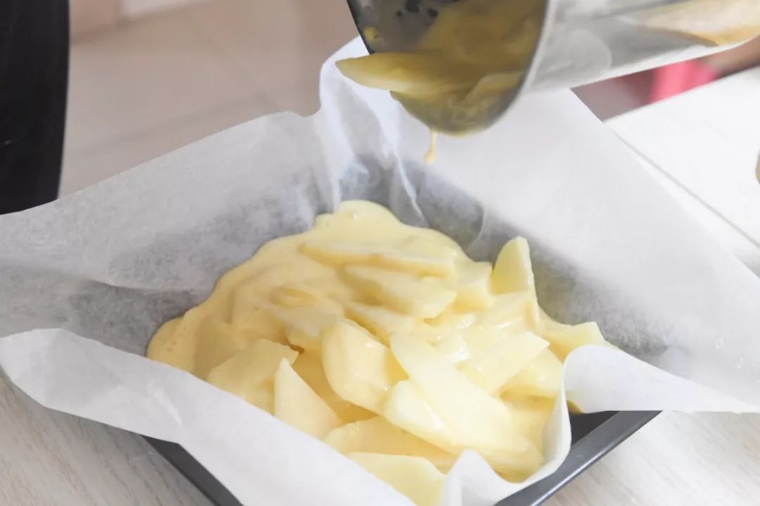 做个简单的蛋糕祝女儿生日快乐,人日蛋糕