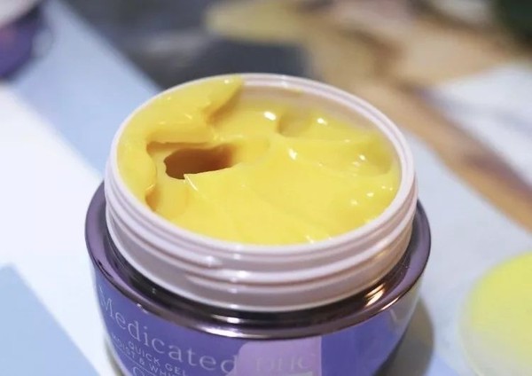 脸僵了如何解决,脸僵不自然是打了玻尿酸的原因吗