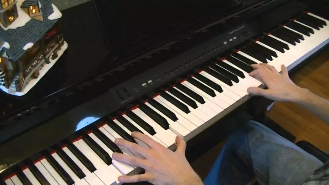 一杯星巴克咖啡，如何影响了房价？