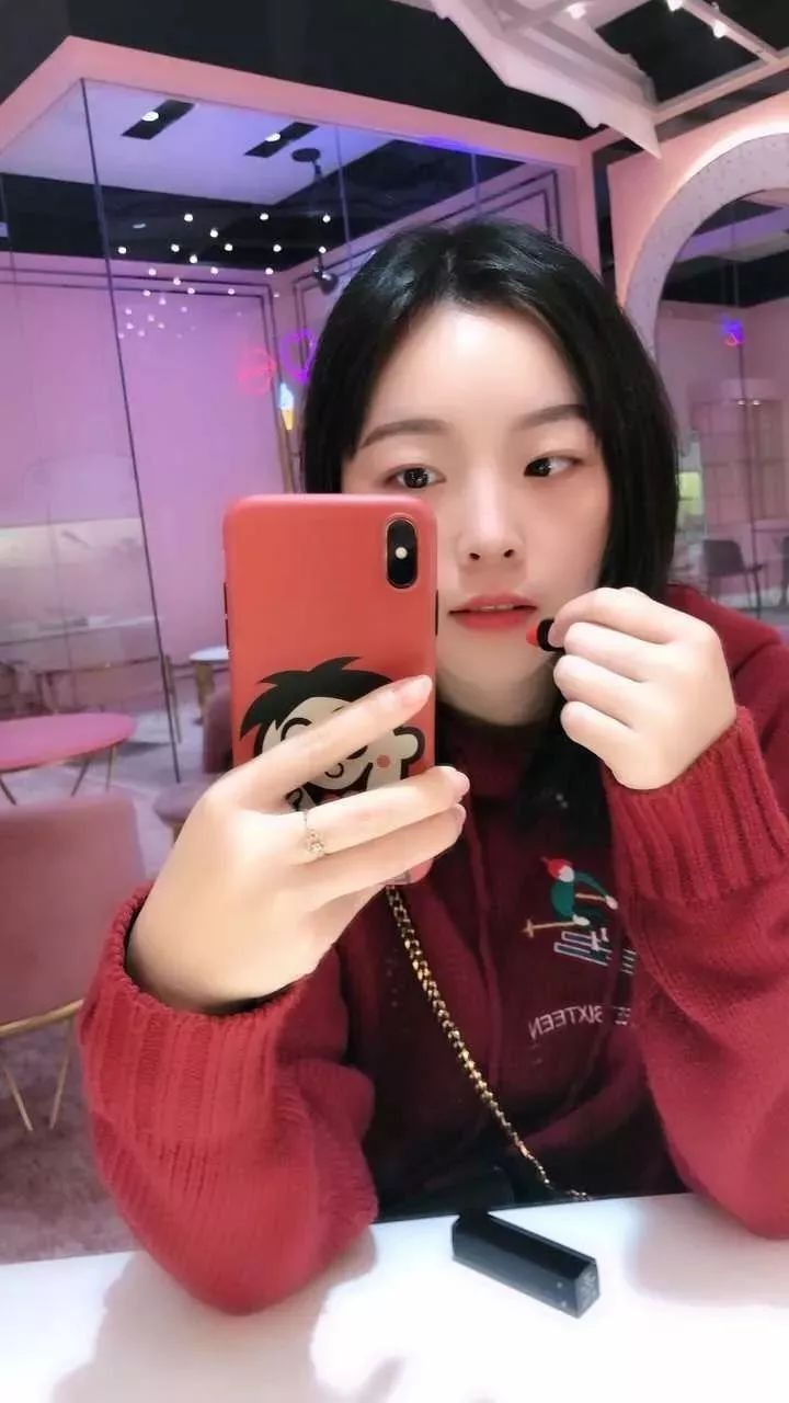 素颜面试被嫌弃,素颜找工作