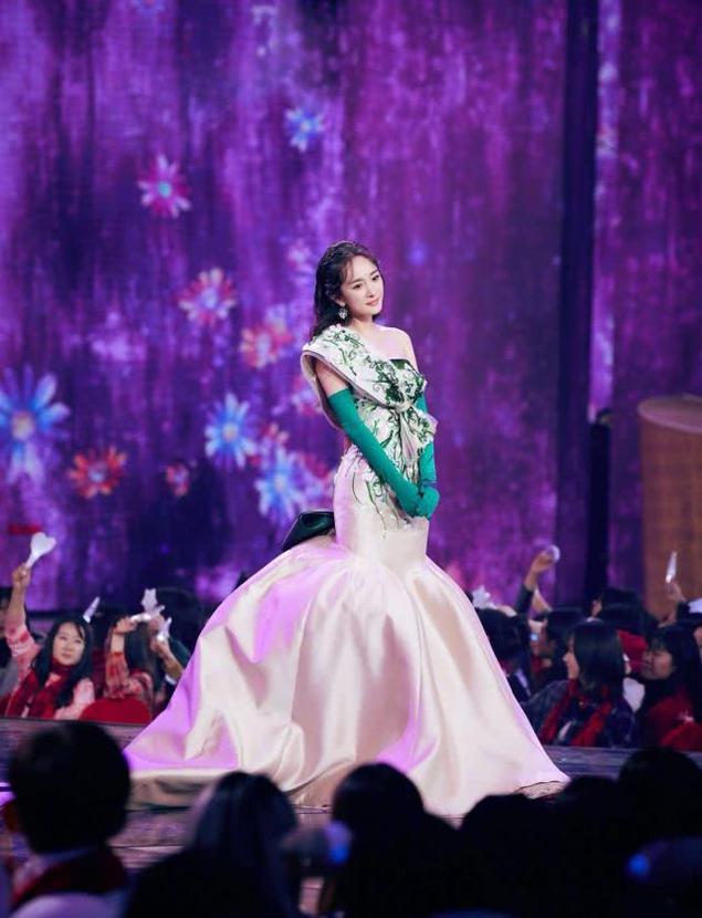 巴黎世家杨幂同款牛仔外套,杨幂牛仔衣服搭配视频