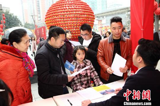 农民工失业返乡潮,重庆返乡人才最新消息