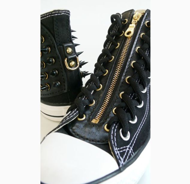 同样都是穿匡威的，怎么大哥们还“改装”上了呢？