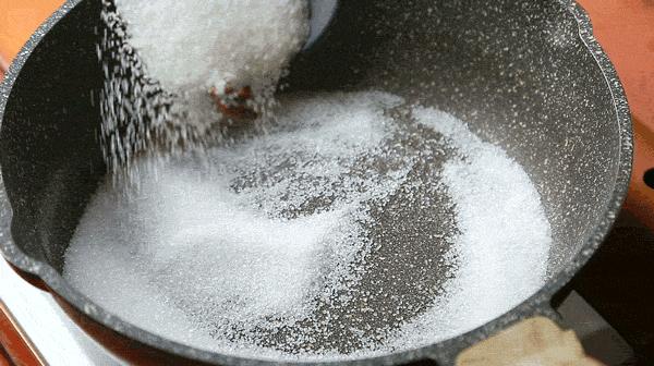 一张报纸暴露真实事件,一张红纸引发的血案