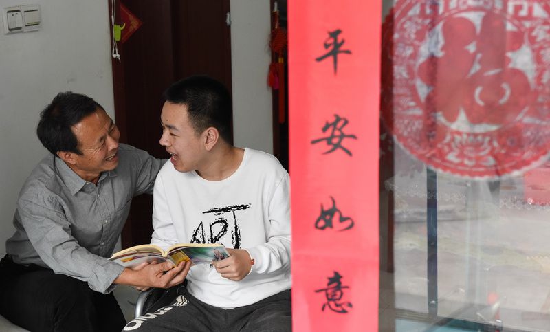 临沂乡村教师自学中医苦练医术为子续命