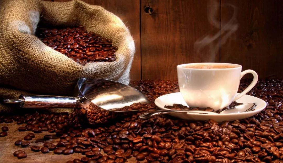 千亿咖啡市场大混战,连咖啡大批咖啡门店被曝关店