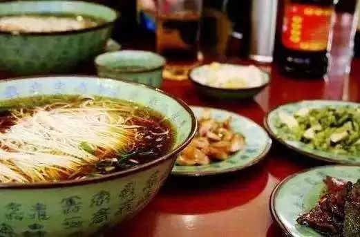 吃羊肉上火了吃什么降火最快,羊肉吃多了会上火吗真的那么热吗