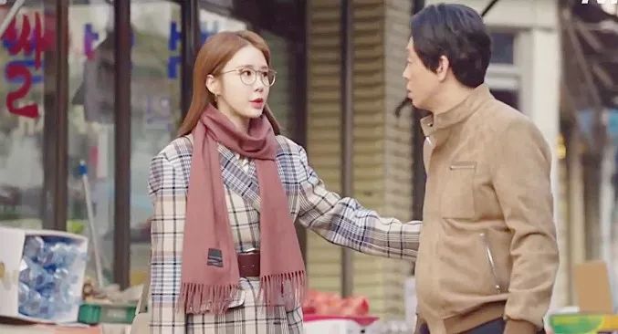 触及真心刘仁娜同款格子大衣,触及真心大衣