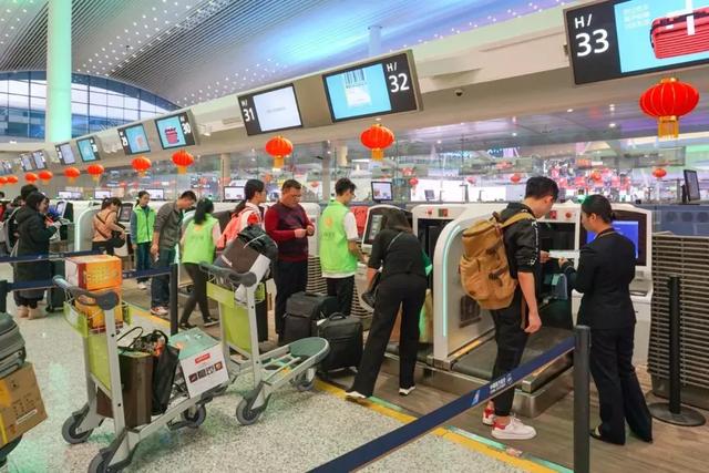 白云机场春运首日客流,白云机场十大服务举措助力春运