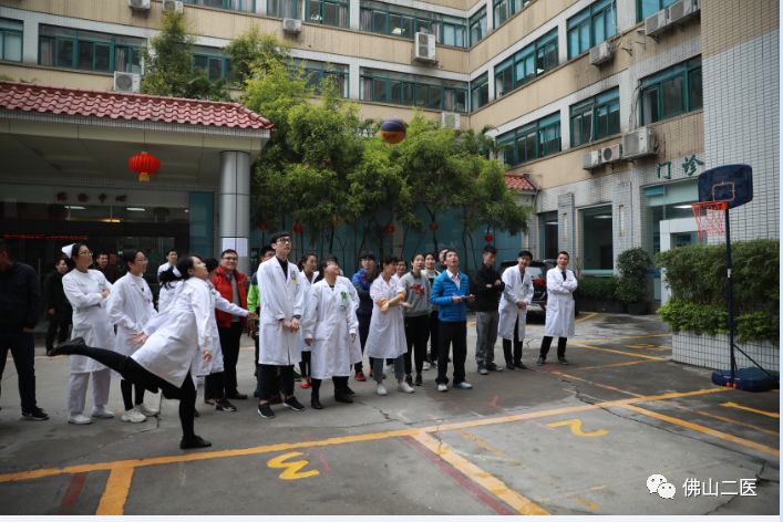 医务人员真会玩，快看，这里有一群灌篮高手！