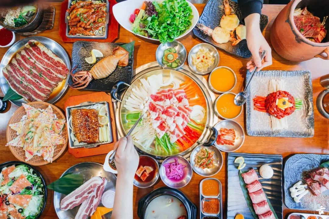 趁“热”看！今日份高清*码无**的「美食编辑」日常已送达！