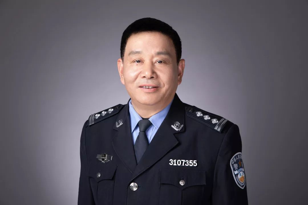 与艾滋病相伴15年,他都做了什么?