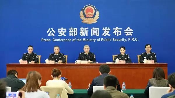 宾馆房间装摄像头被查,宾馆被查隐秘摄像头