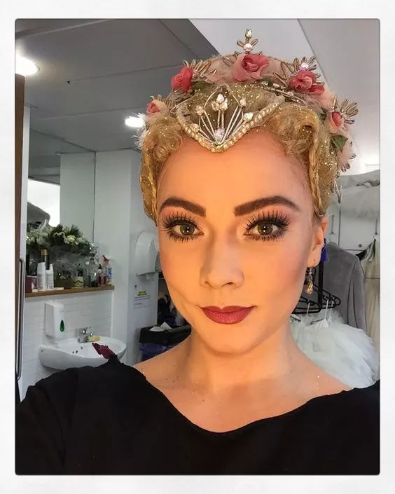 舞者化妆教程视频,专业舞者的表演