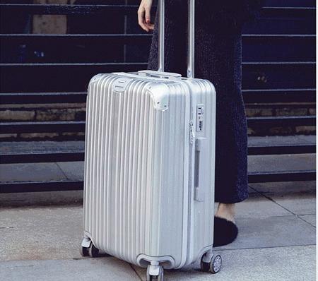 全莱州的女王女神都来了！停车一定免费、万向轮行李箱也一定免费……