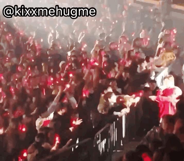 exo成员应援xiuminsolo,exo新闻19018