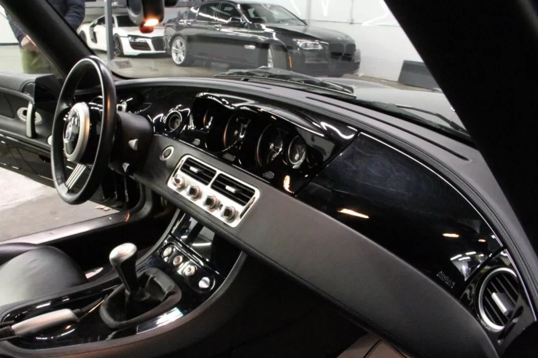 宝马z8价格多少人民币,宝马z8敞篷跑车价格