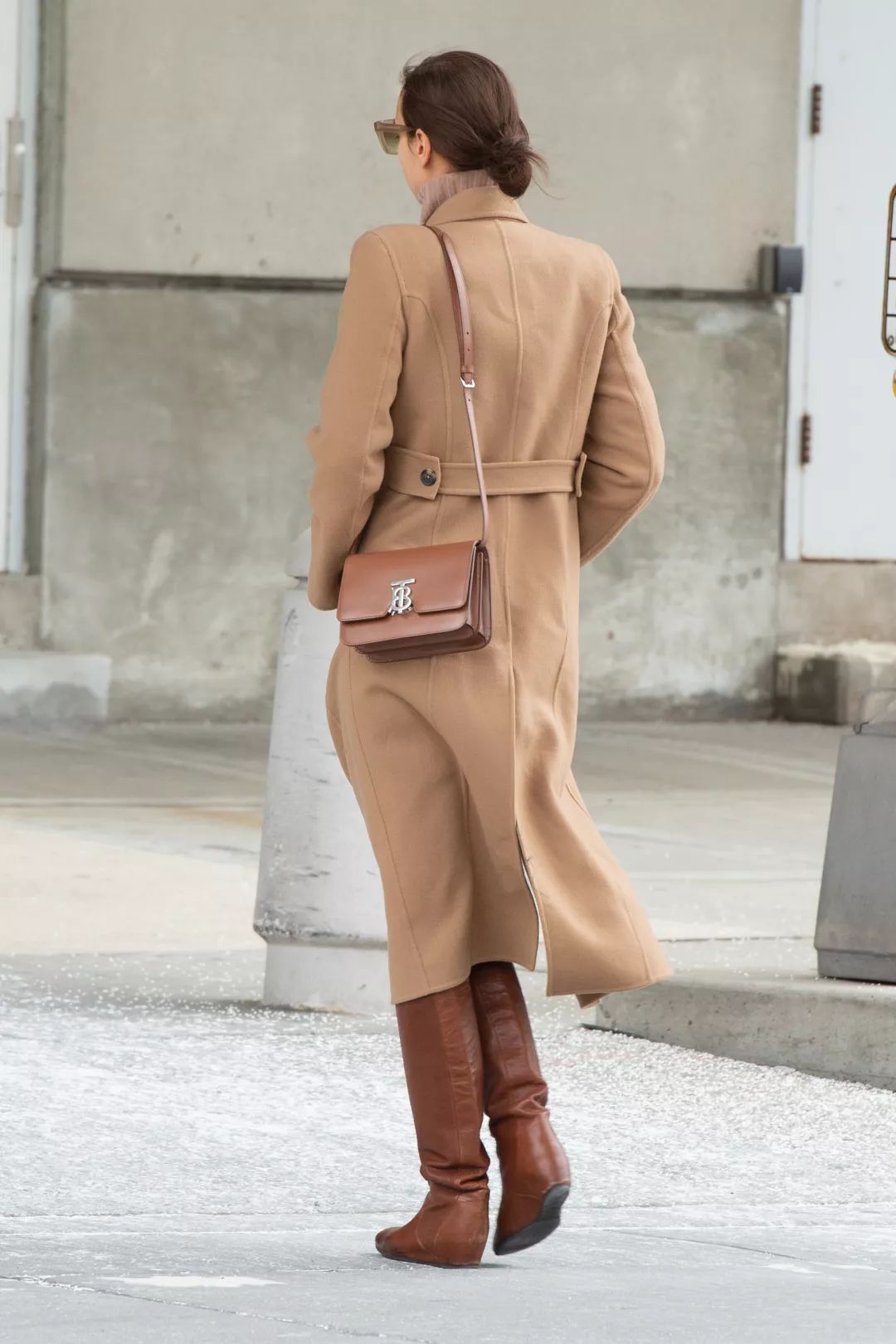 burberrytb包2021春夏包,burberrytb包保值吗