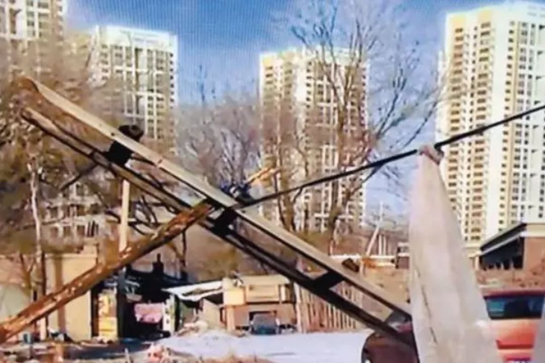 监控拍下令人惊恐的视频,监控拍下医院惊恐一幕