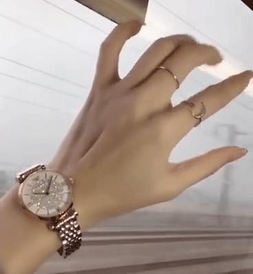 金廷祐的手表,杨祐宁的手表