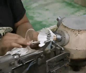 羽毛球是用什么毛来做的,羽毛球一般是什么羽毛做的