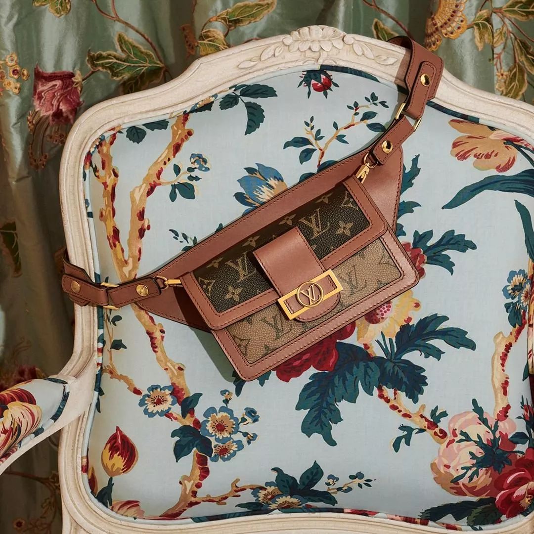 最近有款特别火的包,今年最火的包