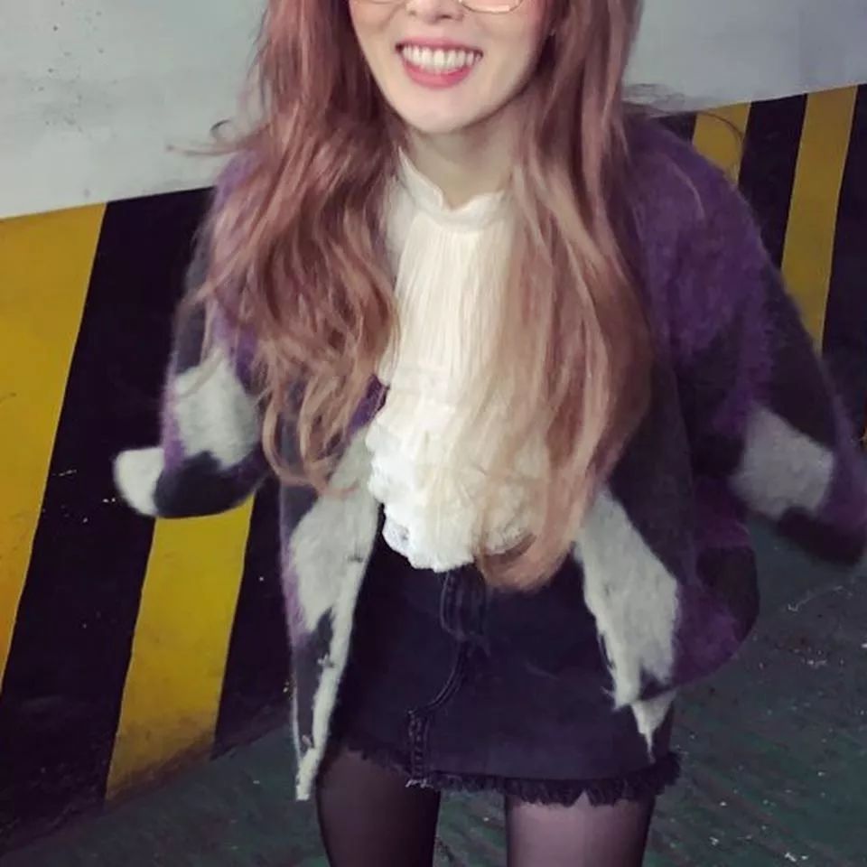 公布恋情被公司开除背假香奈儿都能带货说她是“人间毒药”我服!