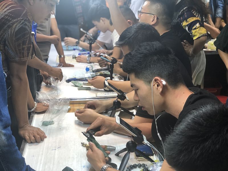 直播缅甸翡翠直播间,缅甸珠宝翡翠直播